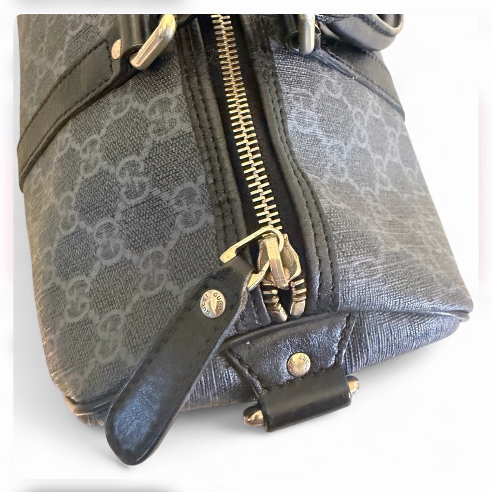 Gucci Monogram Black Duffel Bag - Picture 8 of 16